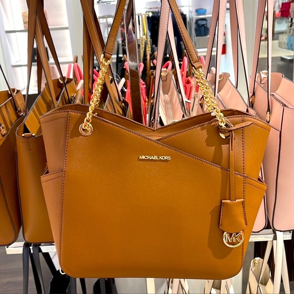 Michael Kors Jet Set Large Saffiano Leather bag - Picture 7 of 10